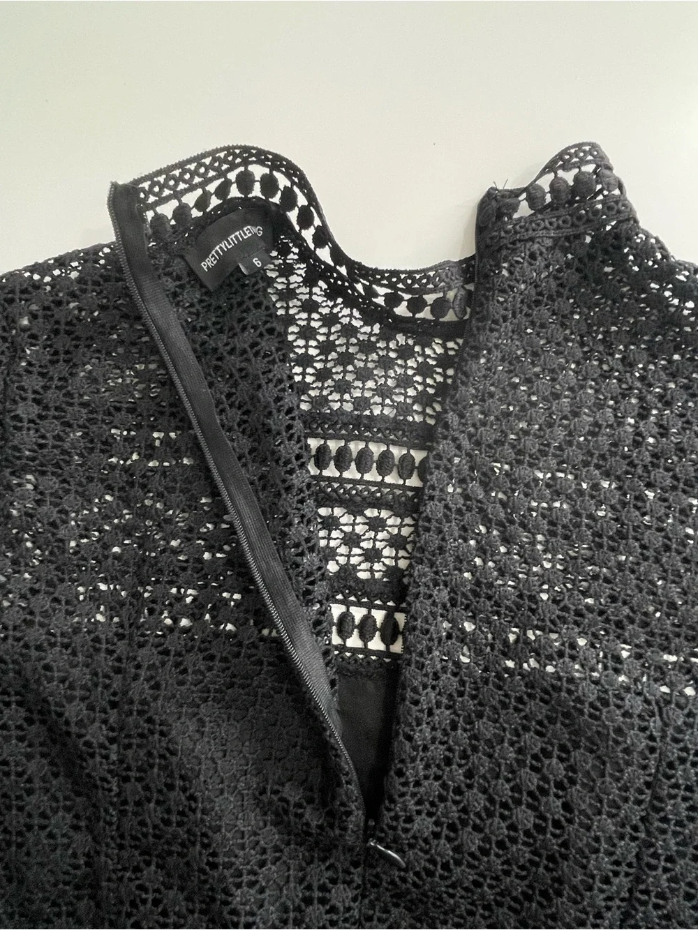 PrettyLittleThing Caya Black Premium Lace Panel Tiered Mini Dress Size 6